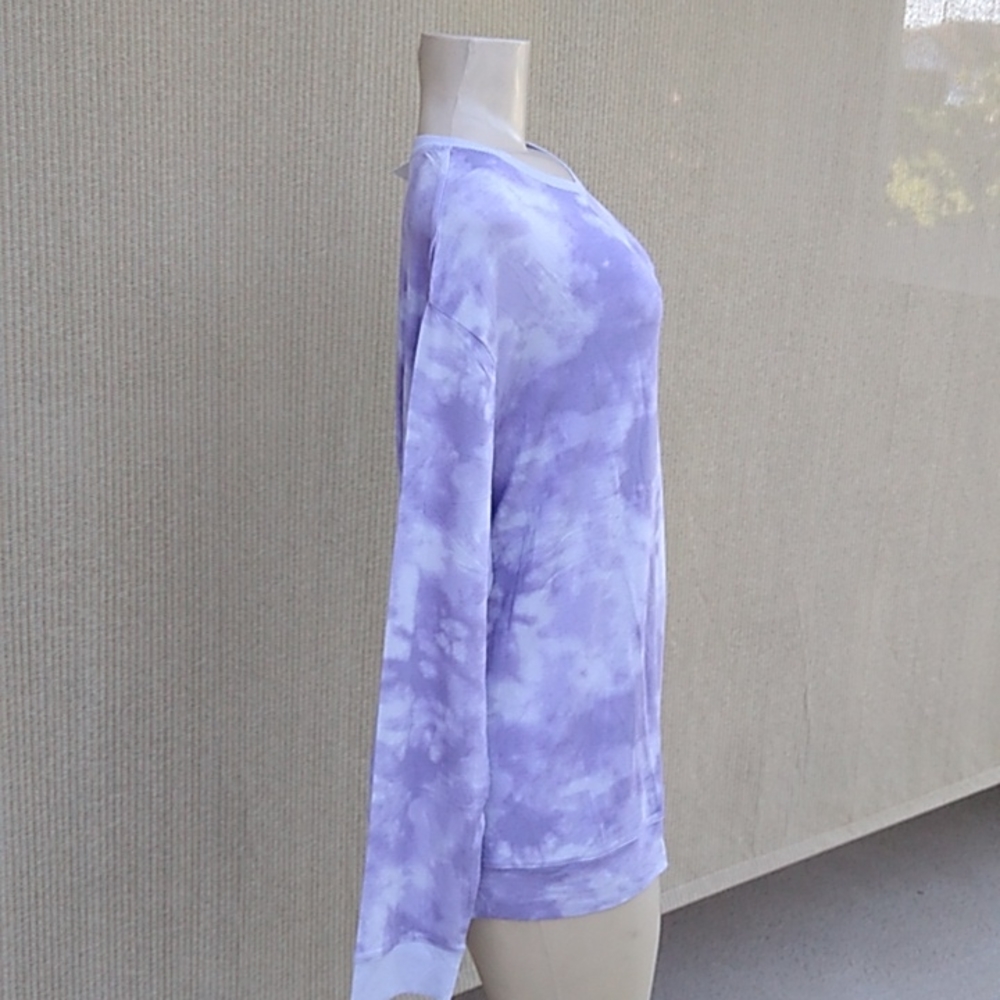 NWT Women's Beautifully Soft Fleece Tie Dye Lounge Sweatshirt - Size 1X - Picture 2 of 8